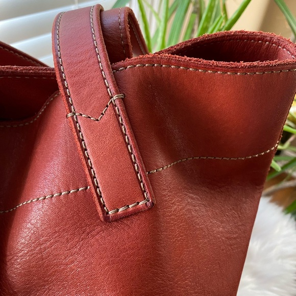 Fossil Large Oxblood Leather Tote | Slouchy Minimal Shoulder Bag - Picture 3 of 9